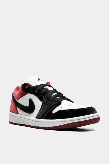 Nike - Air Jordan 1 Low SE