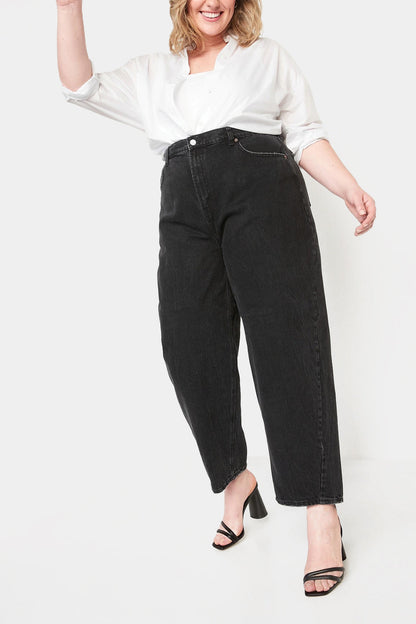 Old Navy - Extra High-Waisted Non-Stretch Black Balloon Ankle Jeans for Women
